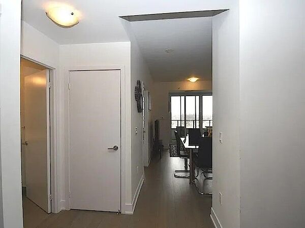 Toronto 1 bedroom Condo Unit for rent. Property photo: 679553-2