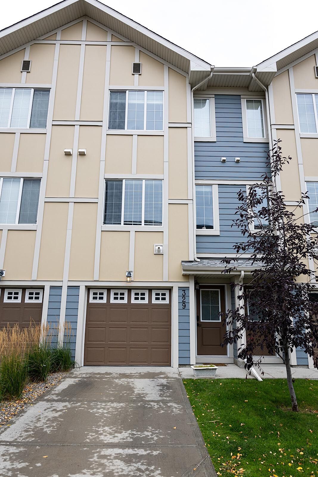 Calgary 3 bedrooms Townhouse for rent. Property photo: 679559-1