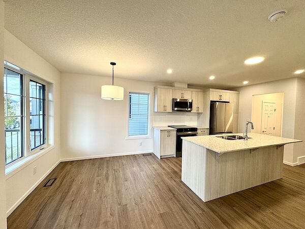 Calgary 3 + Den bedrooms Townhouse for rent. Property photo: 679587-3