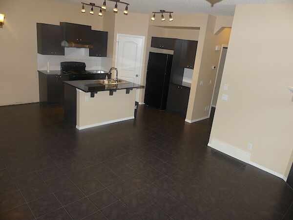 Calgary 3 bedrooms House for rent. Property photo: 679599-2