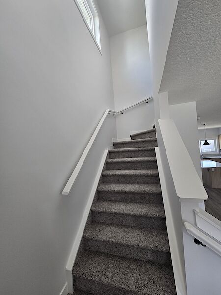 Calgary 3 + Den bedrooms Duplex for rent. Property photo: 679913-3
