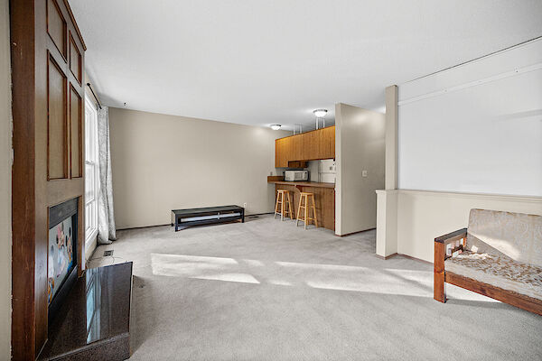 Calgary 2 bedrooms Main Floor for rent. Property photo: 679946-3