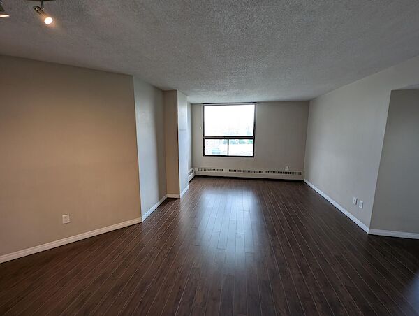 Calgary 1 bedroom Condo Unit for rent. Property photo: 679979-3