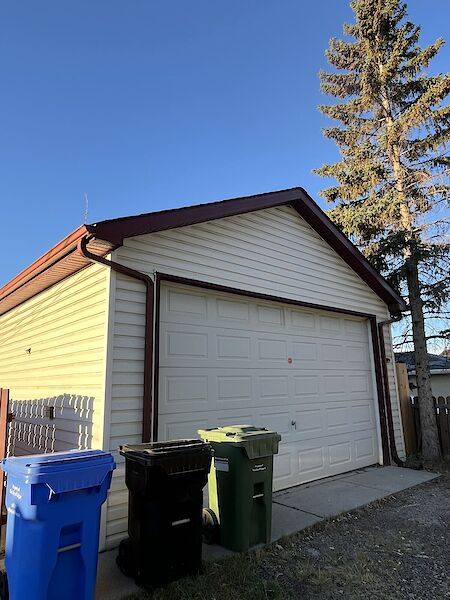 Calgary  bedrooms Storage for rent. Property photo: 680029-2