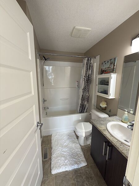 Calgary 1 bedroom Townhouse for rent. Property photo: 680032-3