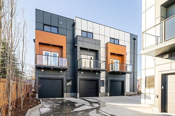 Calgary 3 + Den bedrooms Townhouse for rent. Property photo: 680045-2