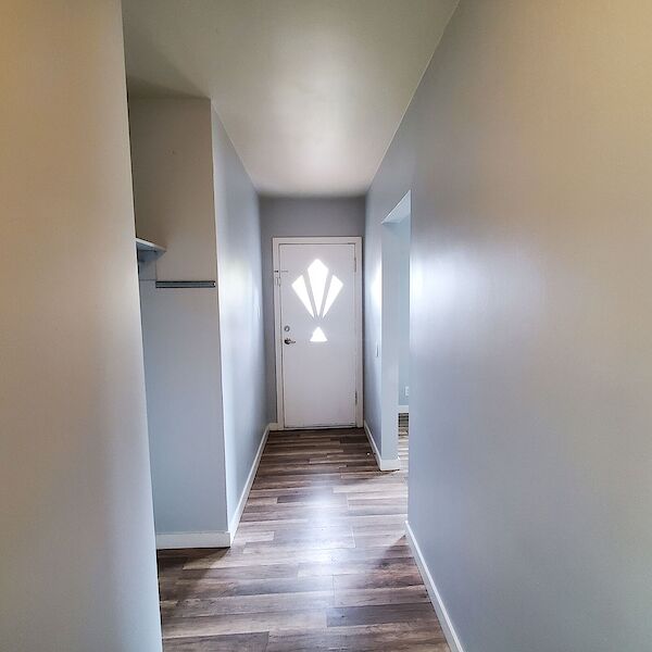 Edmonton 3 bedrooms Main Floor for rent. Property photo: 680149-2