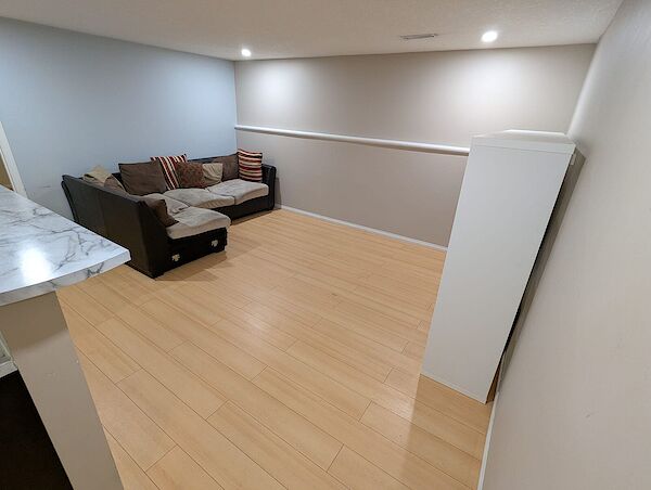 Calgary 3 bedrooms Basement for rent. Property photo: 680151-2