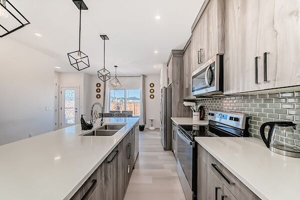 Airdrie 3 bedrooms Duplex for rent. Property photo: 680289-3