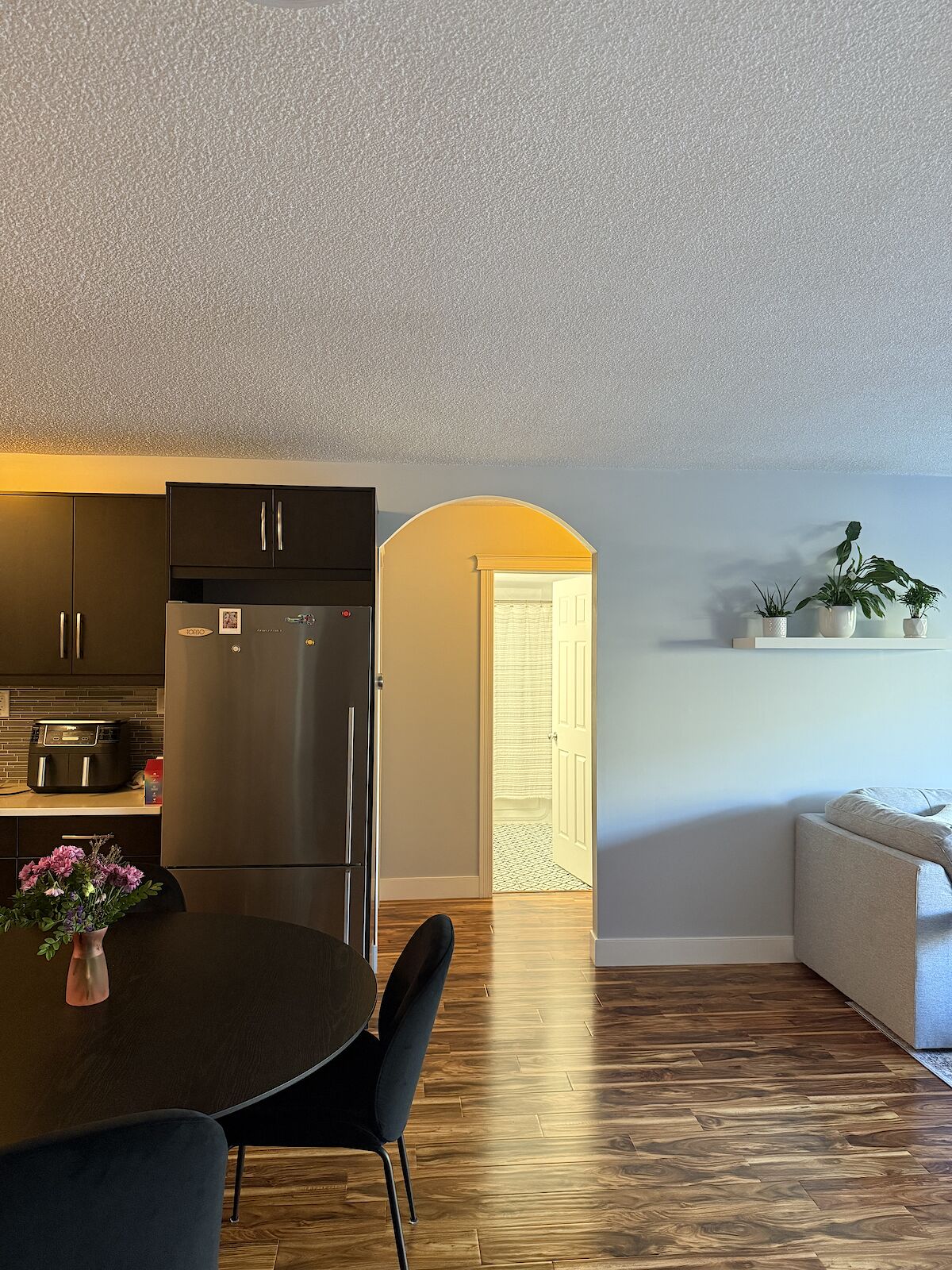 Calgary 1 bedroom Room For Rent for rent. Property photo: 680379-1