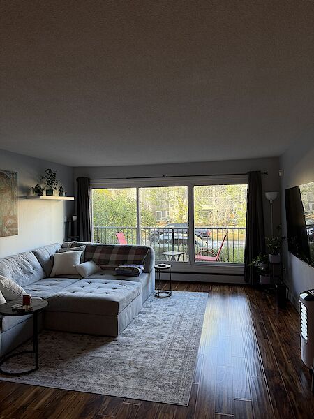 Calgary 1 bedroom Room For Rent for rent. Property photo: 680379-3