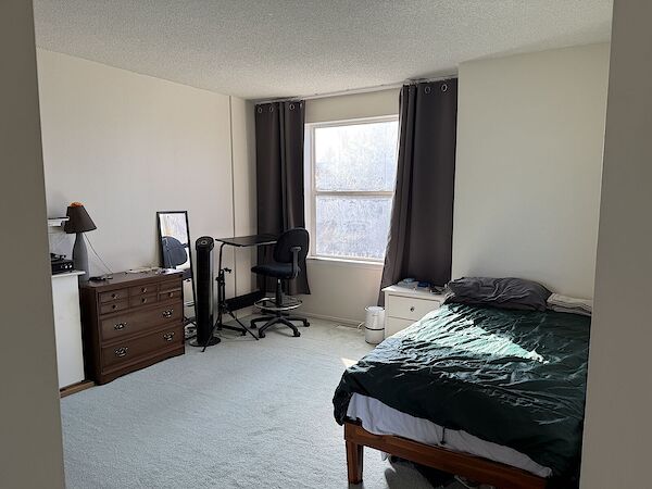 Calgary 1 bedroom Room For Rent for rent. Property photo: 680390-2