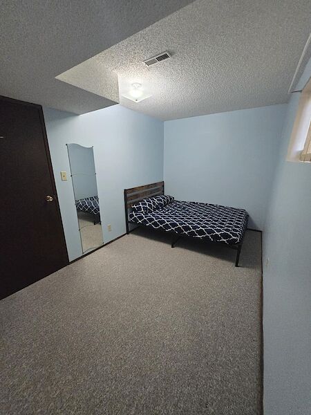 Calgary 1 bedroom Fourplex for rent. Property photo: 680631-3