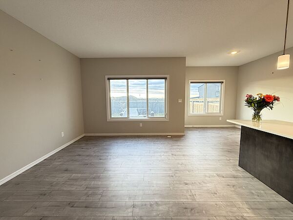 Edmonton 3 bedrooms Duplex for rent. Property photo: 680696-3