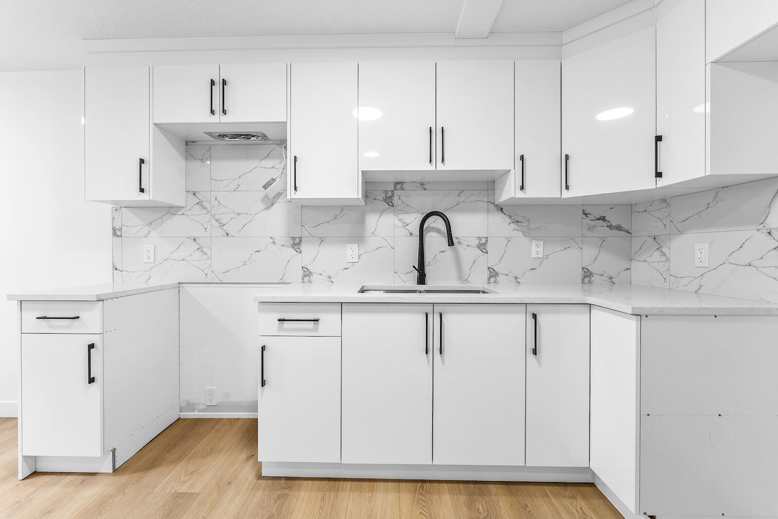 Edmonton 1 bedroom Basement for rent. Property photo: 680751-1