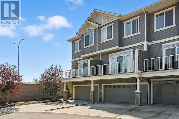 Calgary 3 bedrooms Townhouse for rent. Property photo: 680771-2