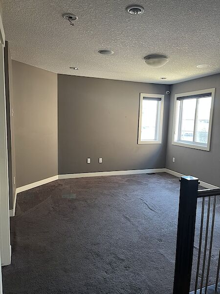 Calgary 4 + Den bedrooms House for rent. Property photo: 680789-2