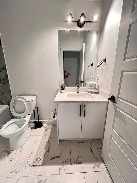 Calgary 1 bedroom Basement for rent. Property photo: 680839-2