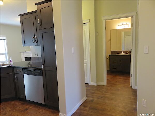Regina 3 bedrooms Townhouse for rent. Property photo: 680842-3