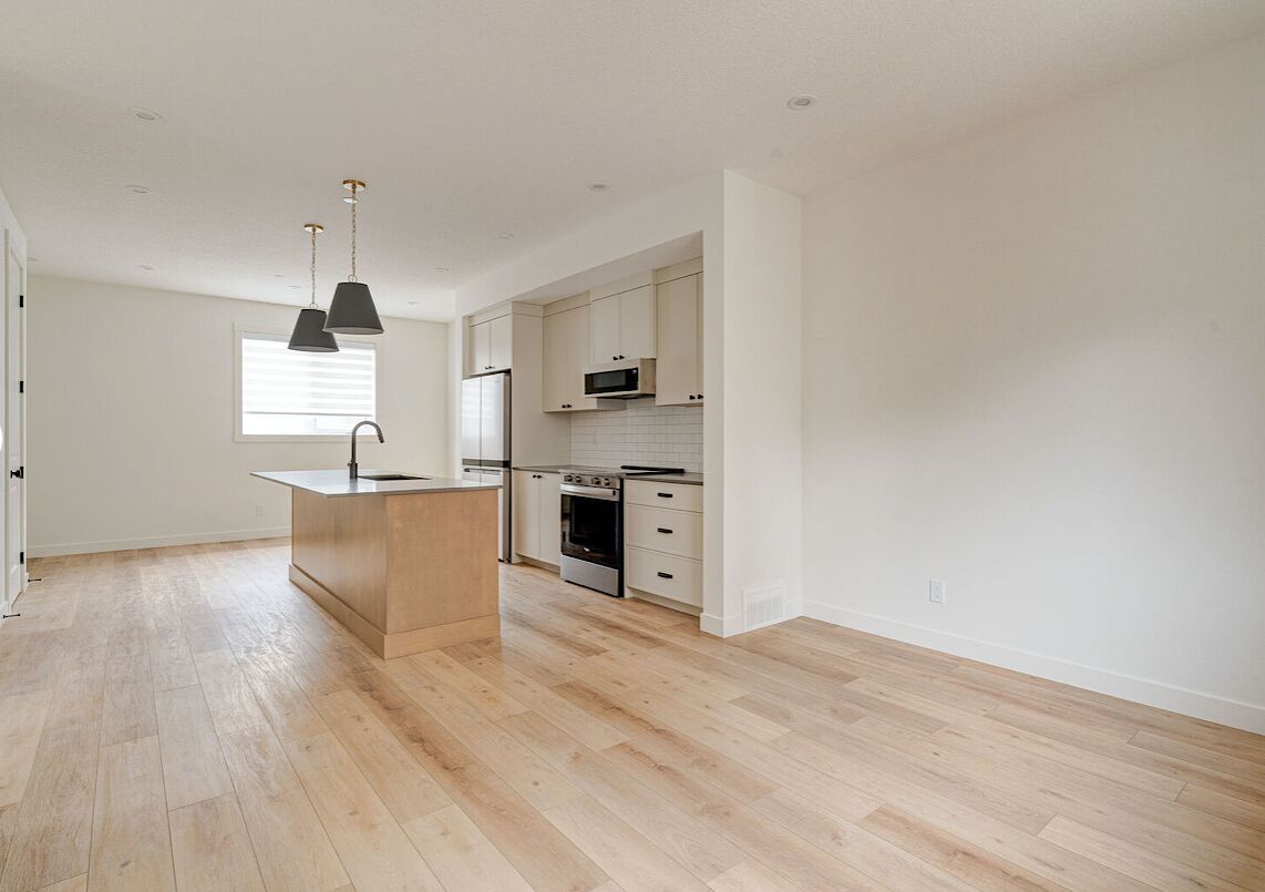 Calgary 3 bedrooms Townhouse for rent. Property photo: 680911-1