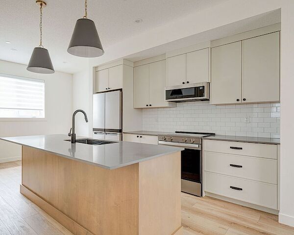 Calgary 3 bedrooms Townhouse for rent. Property photo: 680911-2