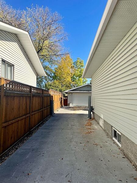 Calgary 1 bedroom Basement for rent. Property photo: 680964-3