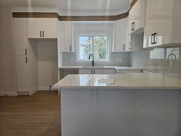 Edmonton 3 bedrooms Townhouse for rent. Property photo: 680979-2