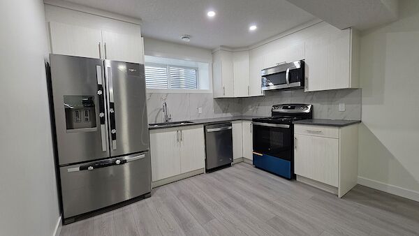 Edmonton 2 bedrooms Basement for rent. Property photo: 681008-2