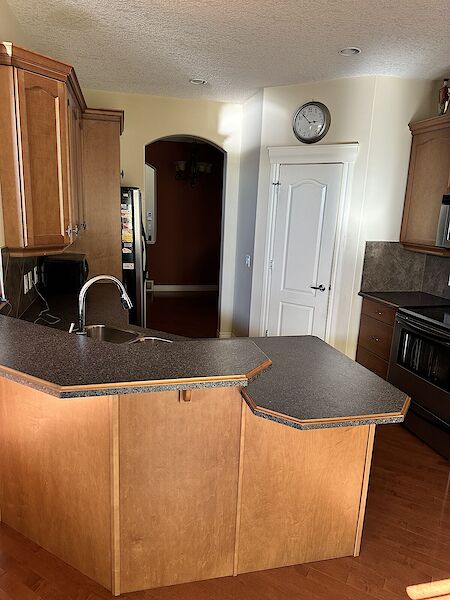 Calgary 4 bedrooms House for rent. Property photo: 681099-3