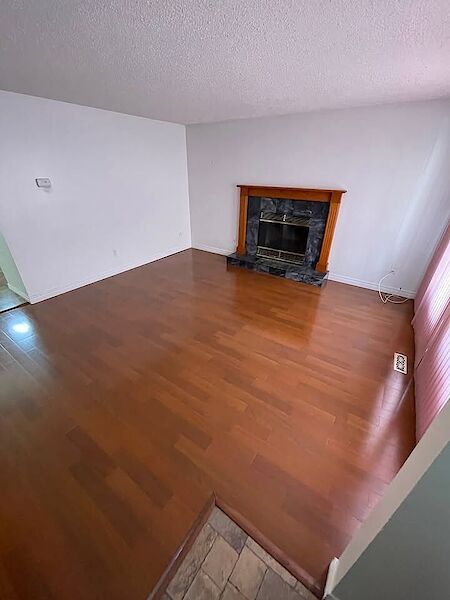 Calgary 4 bedrooms House for rent. Property photo: 681103-3