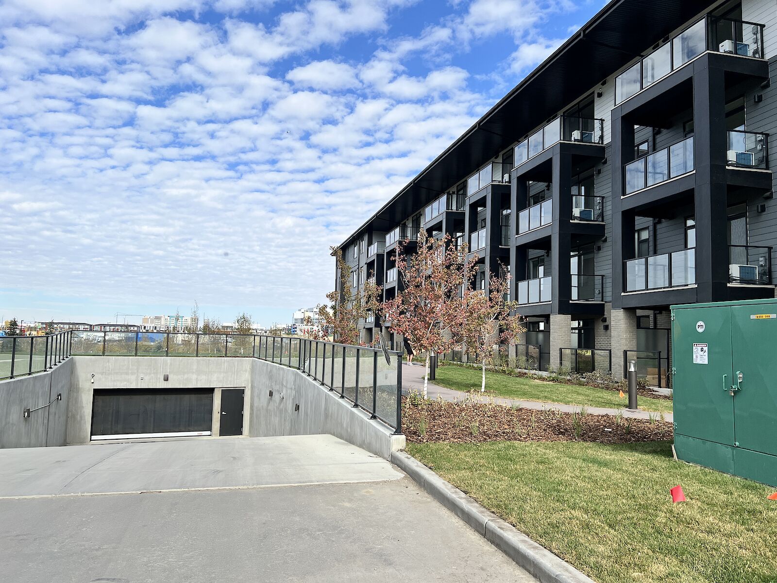 Calgary 2 bedrooms Condo Unit for rent. Property photo: 681195-1