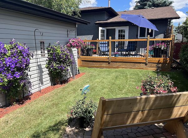 Calgary 4 bedrooms House for rent. Property photo: 681324-2