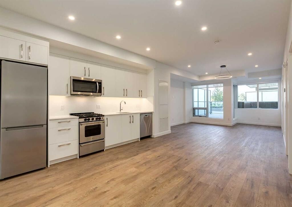 Calgary 3 bedrooms House for rent. Property photo: 681358-1