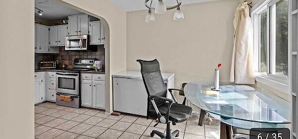 Calgary 3 + Den bedrooms House for rent. Property photo: 681439-3