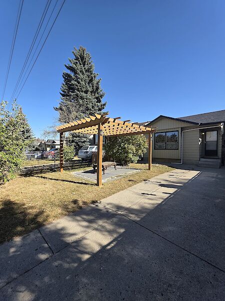 Calgary 3 bedrooms House for rent. Property photo: 681461-3