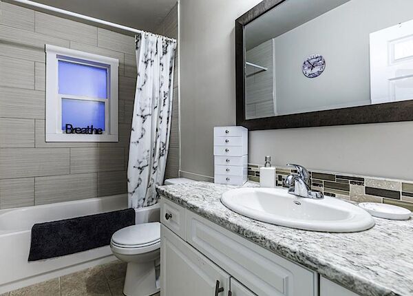 Edmonton 3 bedrooms Apartment for rent. Property photo: 681468-2