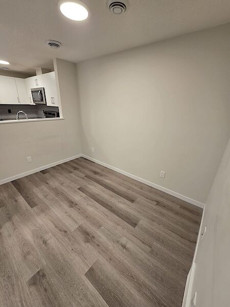 Calgary 2 bedrooms Basement for rent. Property photo: 681484-3