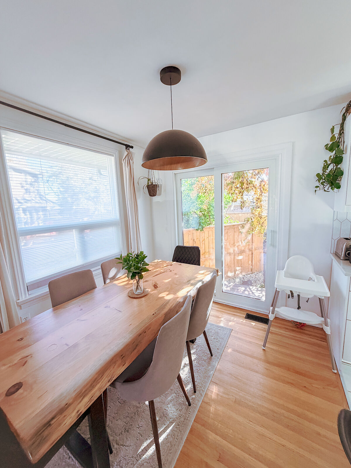 Calgary 3 bedrooms Main Floor for rent. Property photo: 681614-1