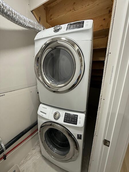 Calgary 2 bedrooms Basement for rent. Property photo: 681639-3