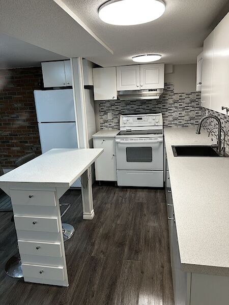 Cochrane 1 bedroom Basement for rent. Property photo: 681716-3