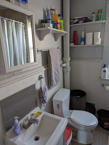 Calgary 1 bedroom Main Floor for rent. Property photo: 681754-2