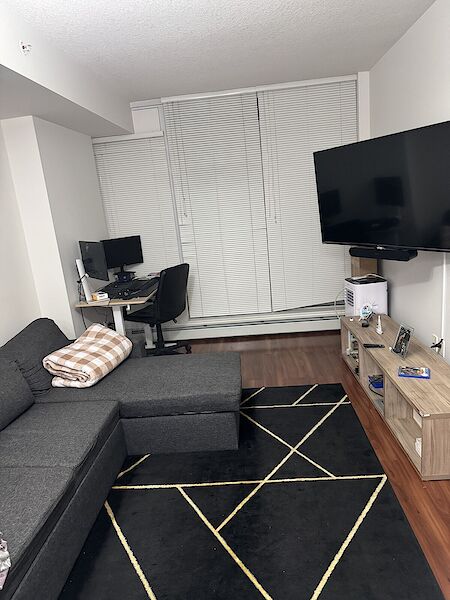 Calgary 1 bedroom Condo Unit for rent. Property photo: 681757-3