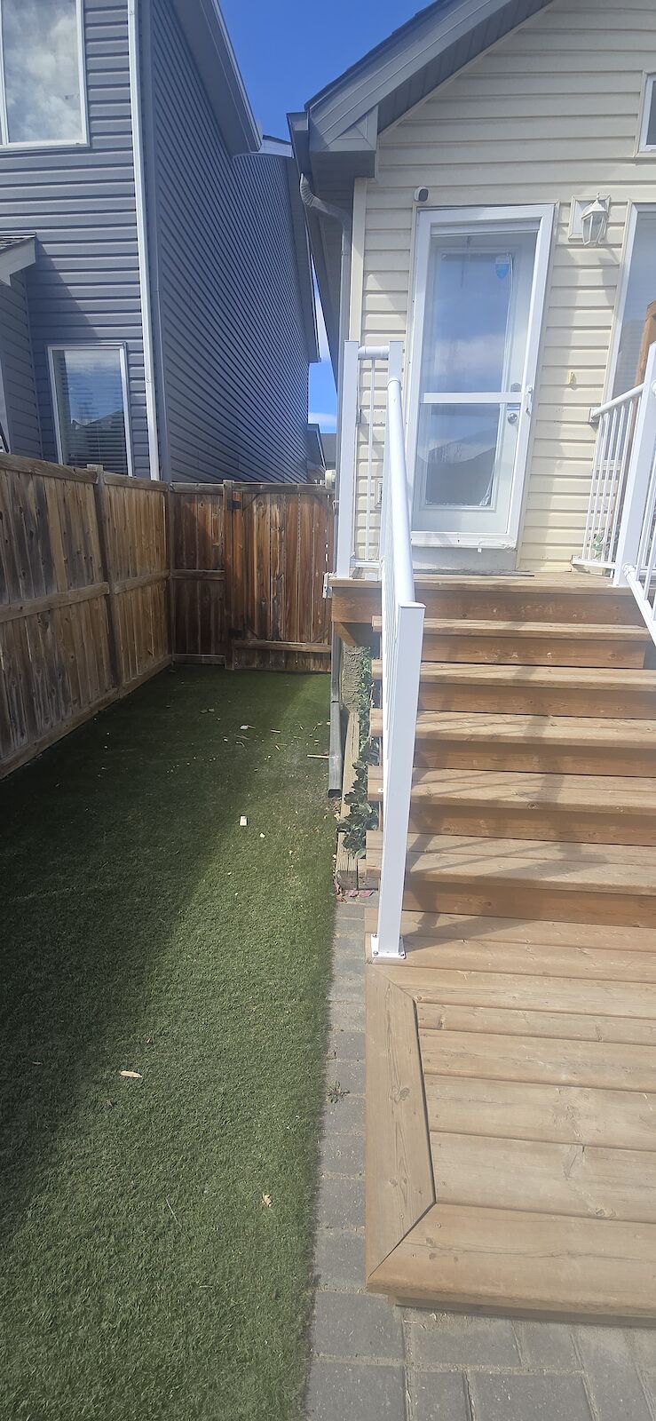 Calgary 2 bedrooms Basement for rent. Property photo: 681772-1