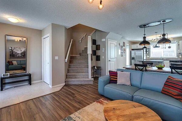 Calgary 4 bedrooms Townhouse for rent. Property photo: 681837-3