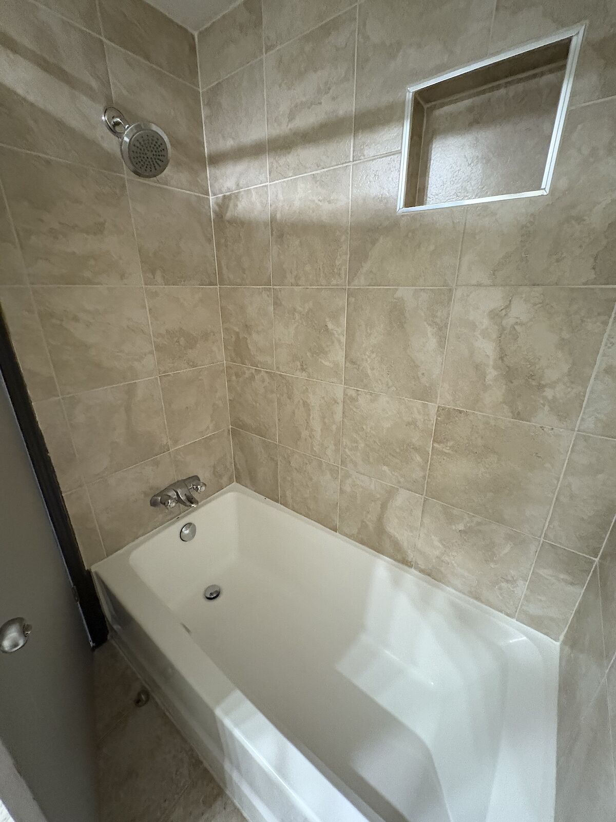 Calgary 2 bedrooms Duplex for rent. Property photo: 681849-1