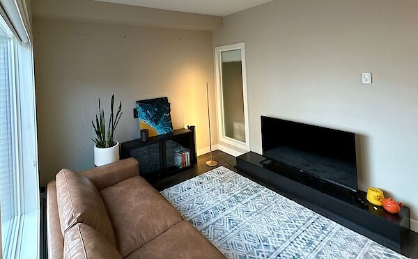 Calgary 1 bedroom Condo Unit for rent. Property photo: 681900-2