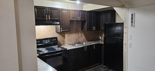 Calgary 3 bedrooms Condo Unit for rent. Property photo: 681901-2