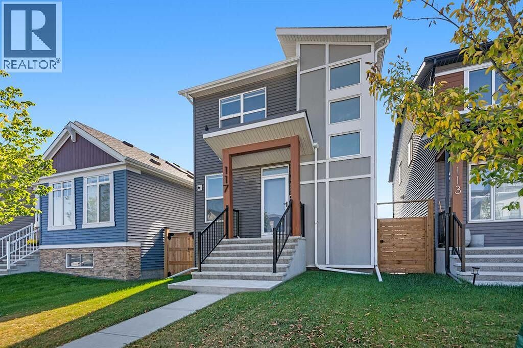 Calgary 3 + Den bedrooms Main Floor for rent. Property photo: 681903-1