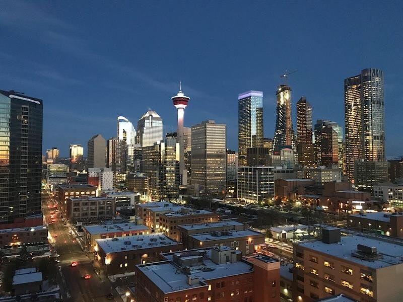 Calgary 2 bedrooms Condo Unit for rent. Property photo: 681916-1