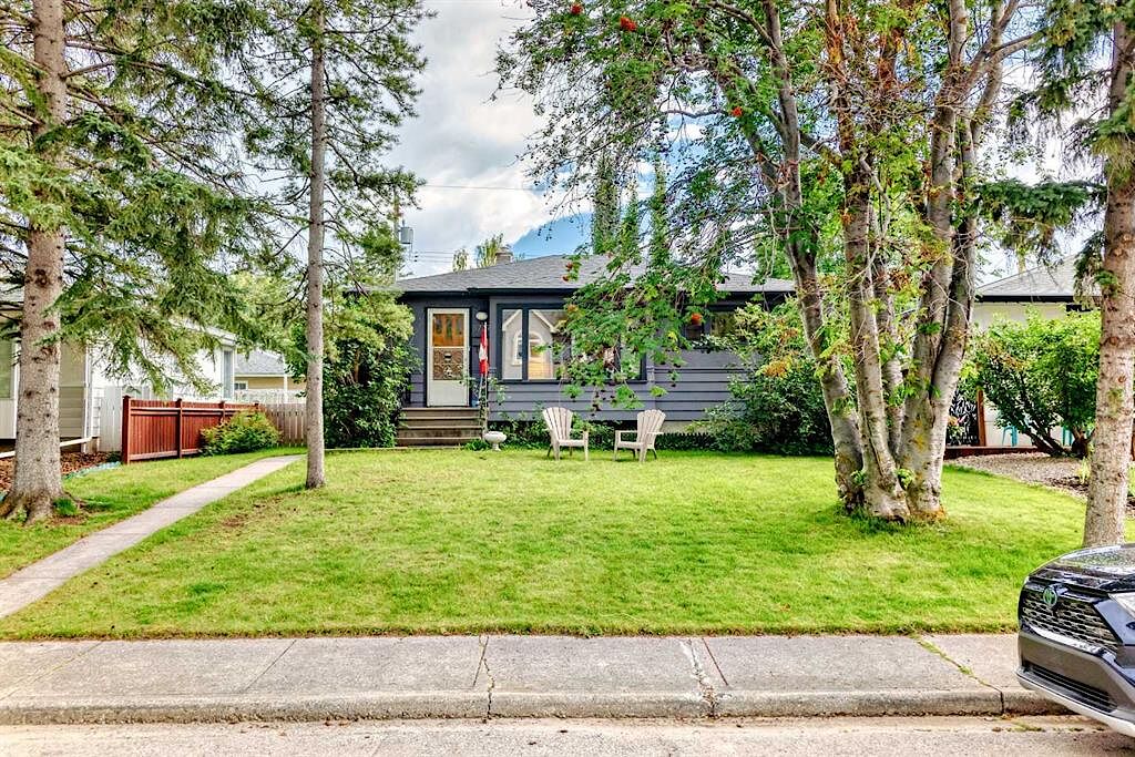 Calgary 3 bedrooms House for rent. Property photo: 681929-1